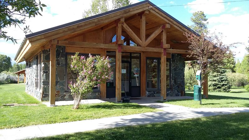 Pinedale Aquatic Center