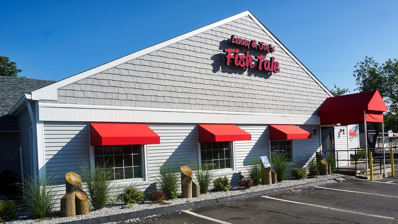 Lenny & Joe's Fish Tale - Westbrook / Madison / New Haven