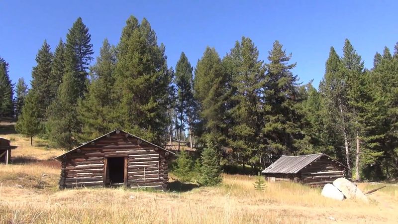 Seasonal Quiet and Winter Charm