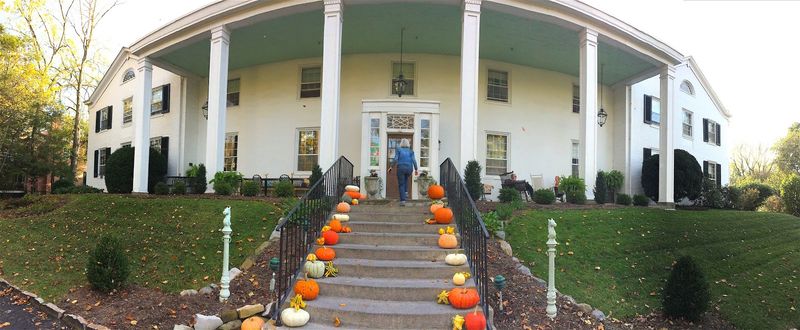 Historic General Lewis Inn