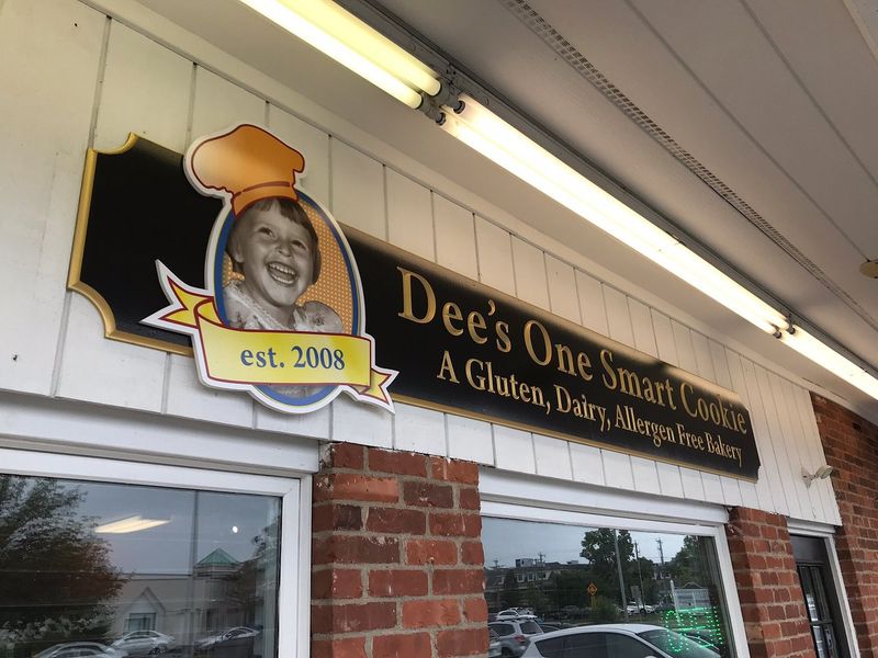 Dee's One Smart Cookie (Glastonbury)