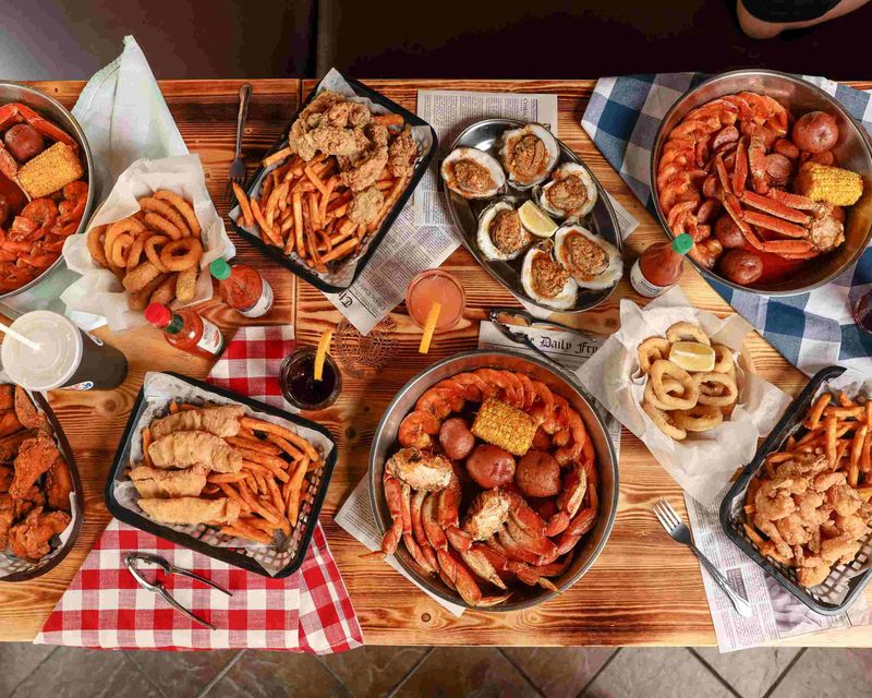 Red Crab Juicy Seafood Buffet – Buffalo