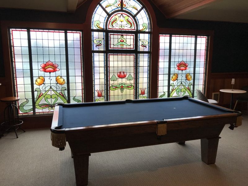 Cozy, Victorian-Style Rooms