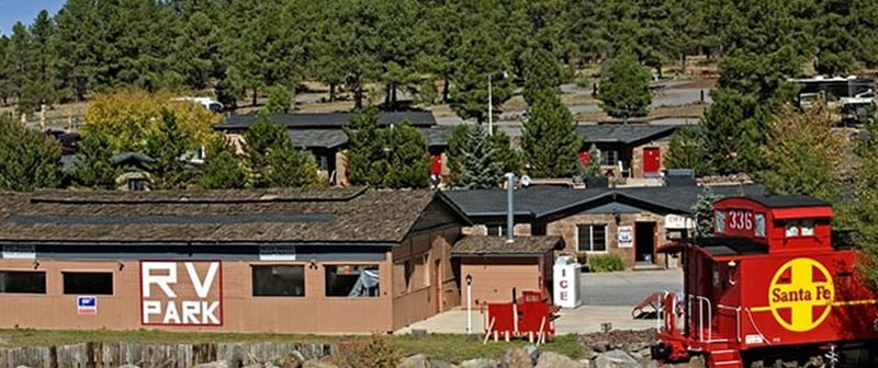 Authentic Caboose Lodging