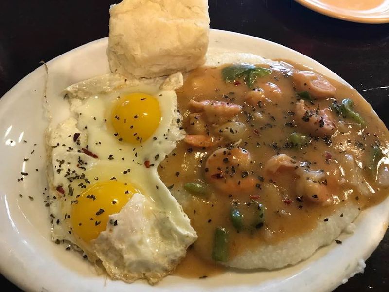 Narobia's Grits & Gravy