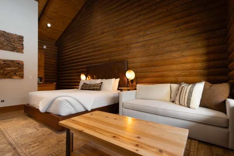 The Timber Boutique Hotel (Gatlinburg)