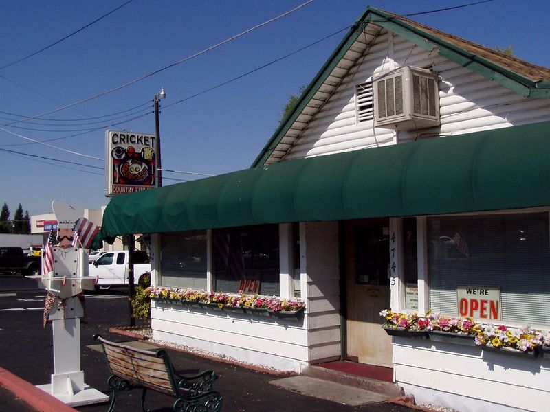 Cricket Country Kitchen (Sacramento)