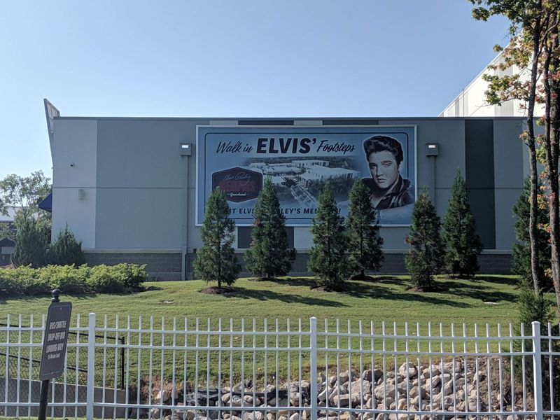 “Do Elvis Tours Include His Favorite Restaurants?”