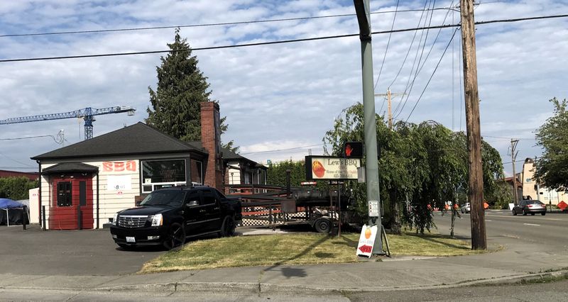 Lew's BBQ - Everett