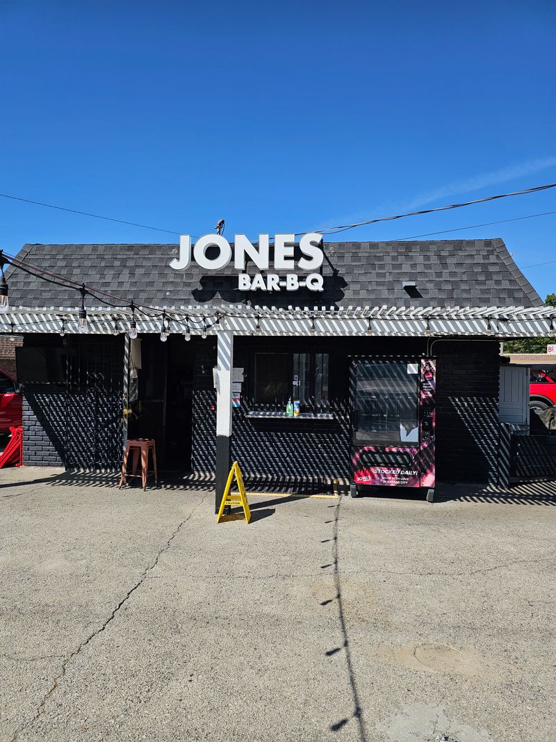 Jones Bar-B-Q