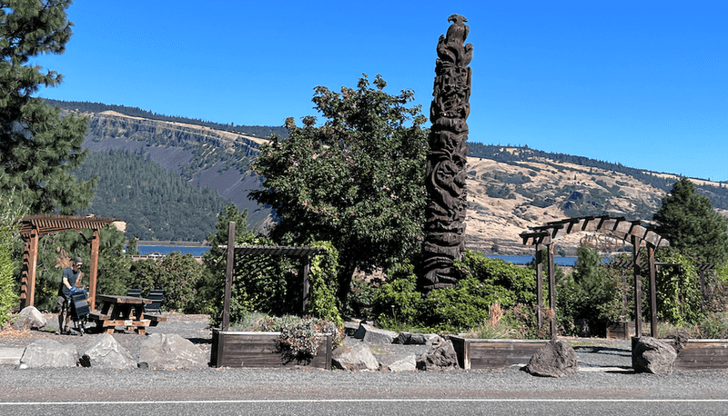 Community park and picnic rhythm