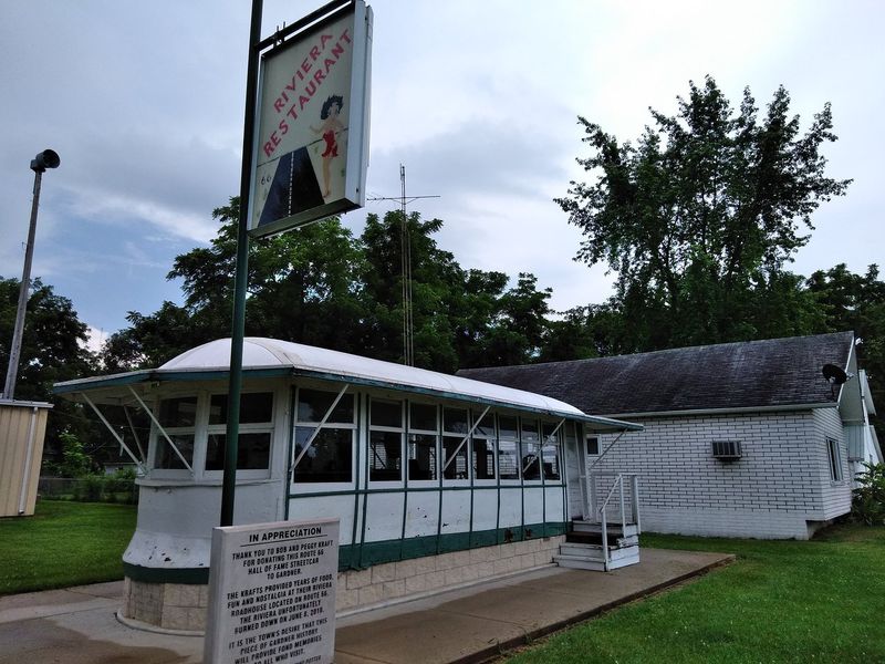 How to Photograph the Quiet Without Breaking It