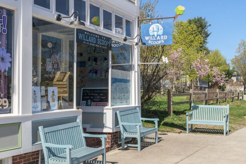 Willard Scoops, South Portland