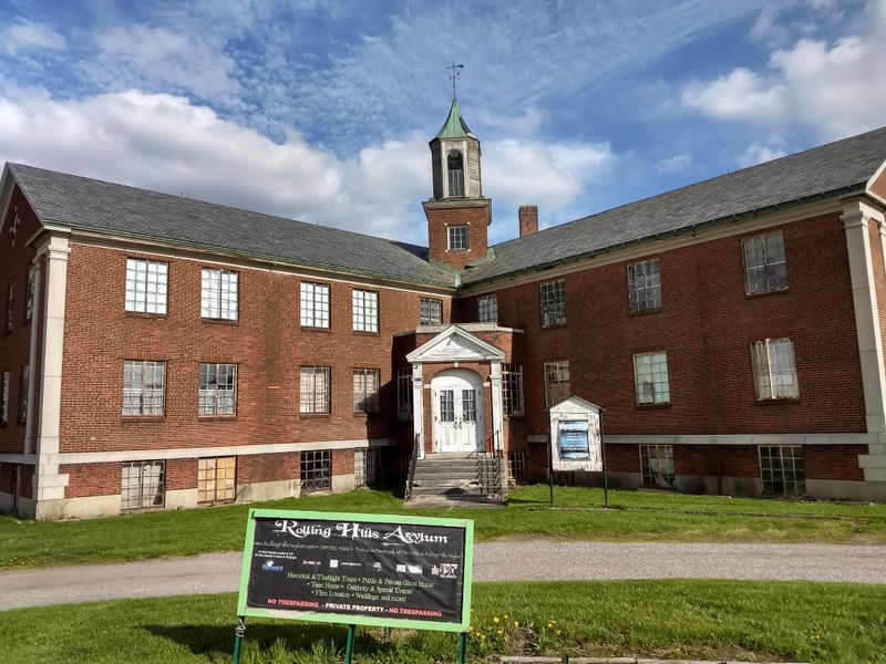 Rolling Hills Asylum, Genesee County
