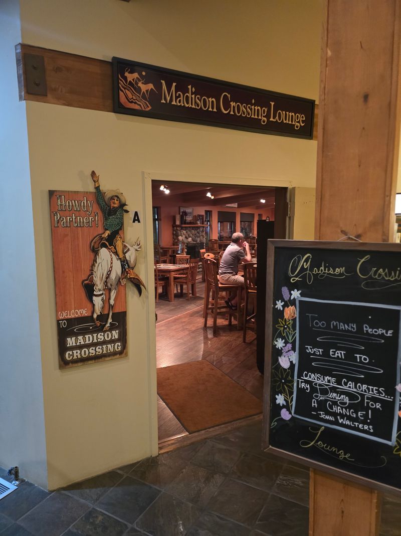 Madison Crossing Lounge (West Yellowstone)
