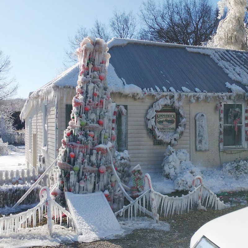 Local Makers Fill the Winter Market Scene