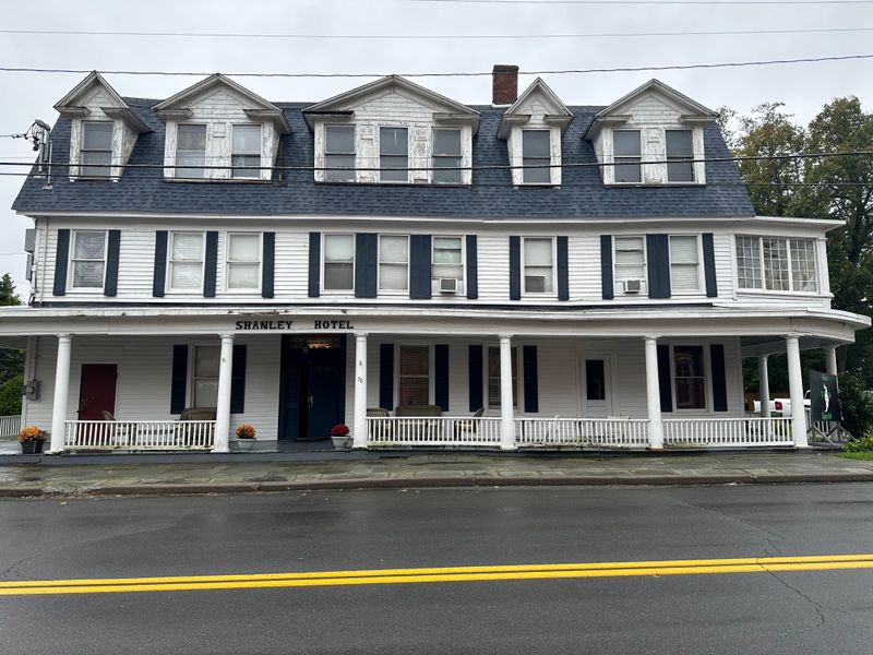 Shanley Hotel, Ulster County