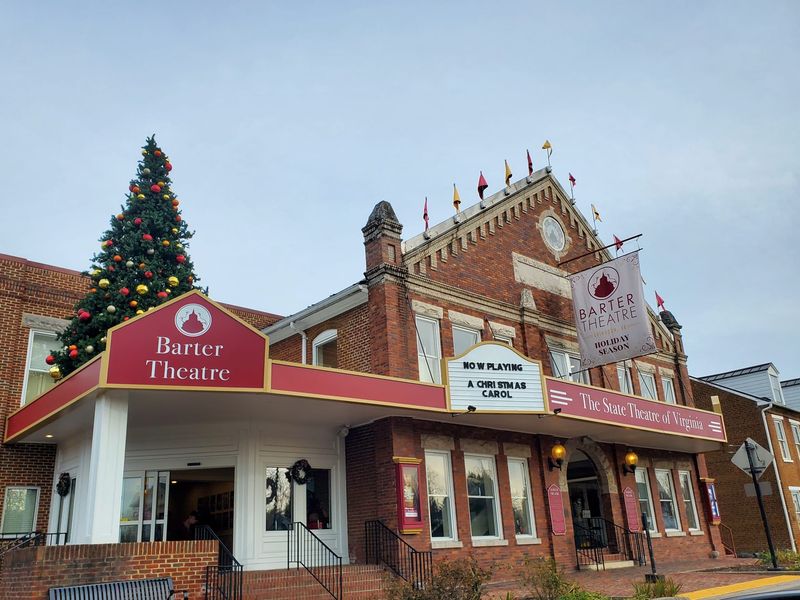 Abingdon - Theatre, Trails, and Timeless Streets