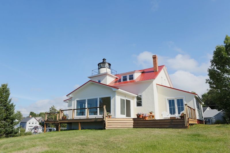 The Lighthouse Cottage (Eagle River)