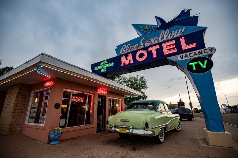 Nearby Icons That Still Glow