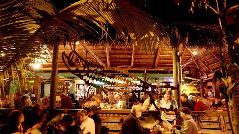 Friendly, Fast, Island-Style Service