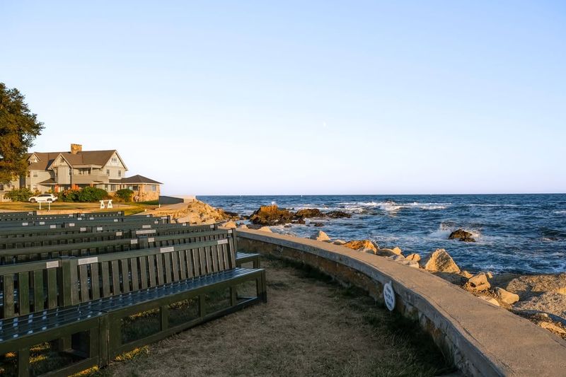 The Crisp Air That Carries the Sound of the Sea