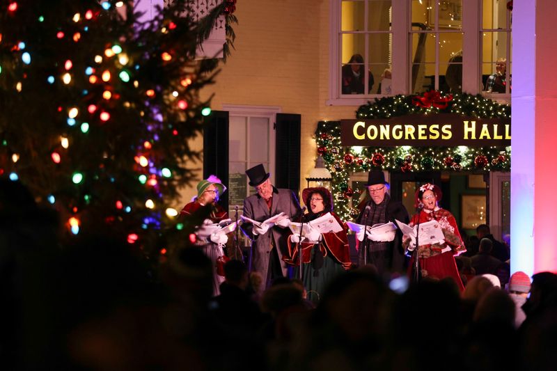 Music and Lantern Light Guide Evening Crowds