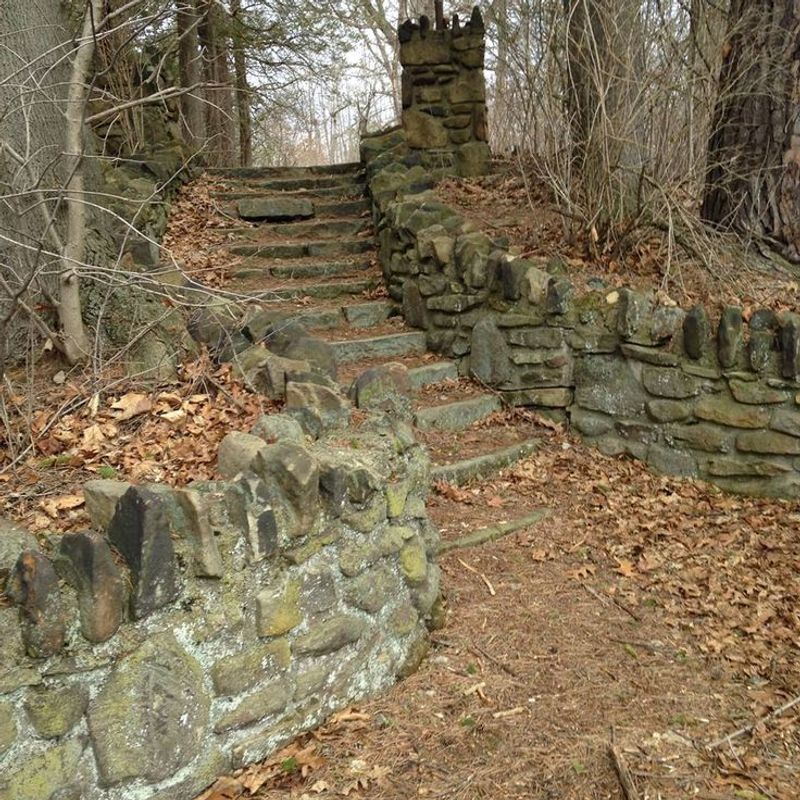 Why Travelers Still Visit the Edges of the Property