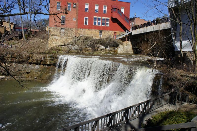Chagrin Falls – The Waterfall Village