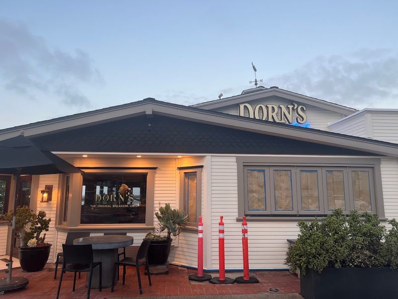 Dorn's Original Breakers Cafe