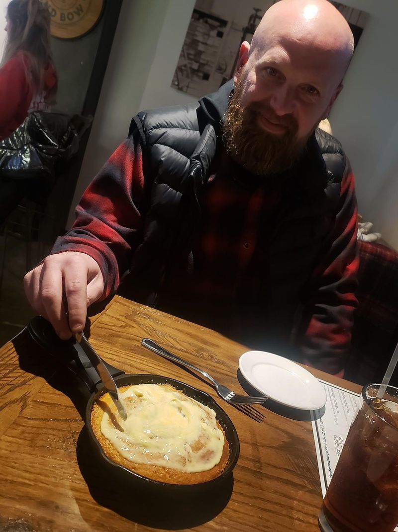 Sweet Tea & Cornbread Café – Montgomery