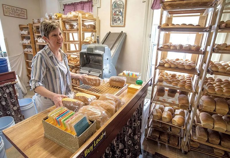 Manghis’ Bread: Montpelier