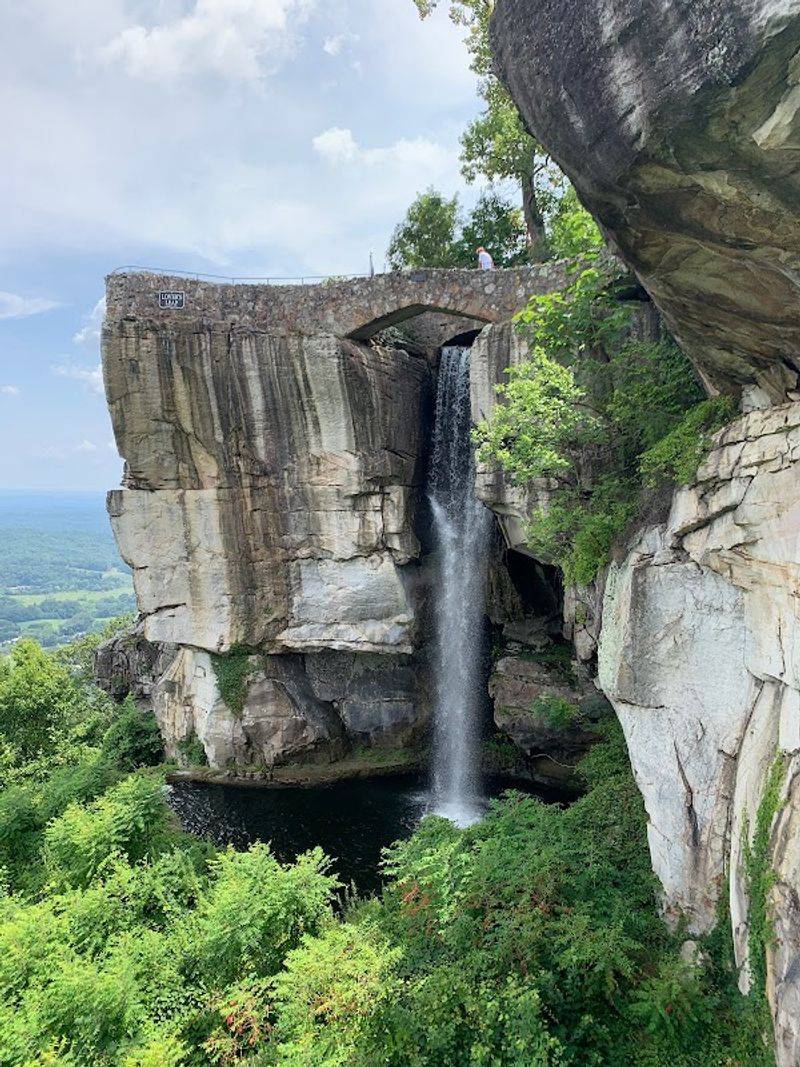 Mentone - The Tiny Mountain Town That Feels Like an Art Retreat