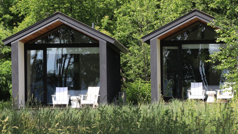 Hutton Brickyards Riverfront Cabins, Kingston