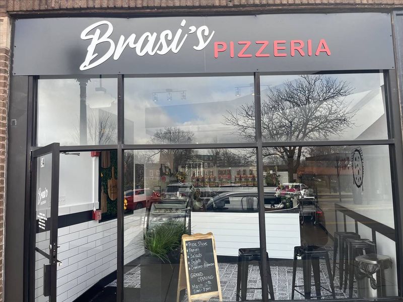 Brasi’s Pizzeria – Hinsdale