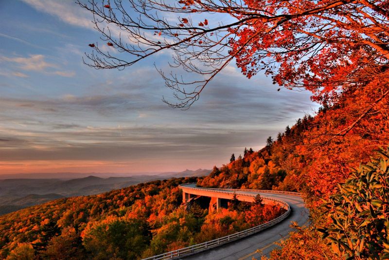 Linn Cove Viaduct (Milepost 304.4)