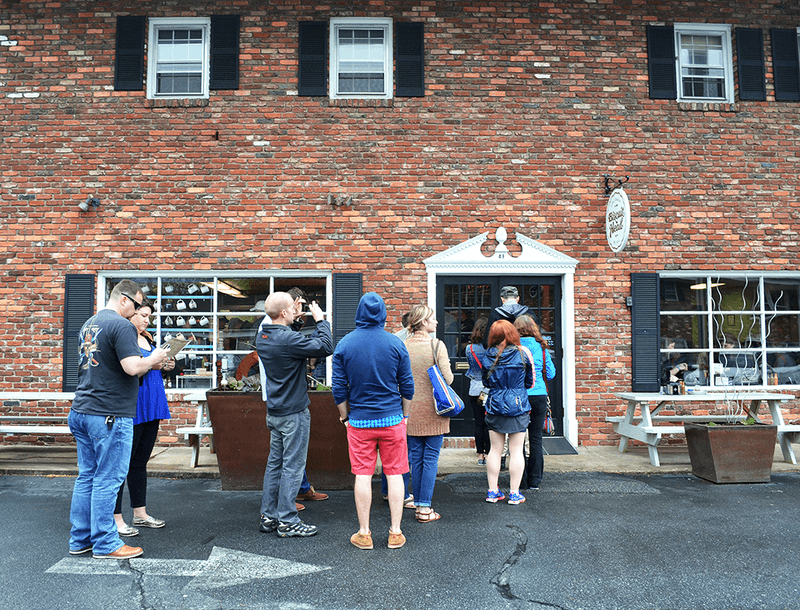 Where Travelers and Locals Become Breakfast Community