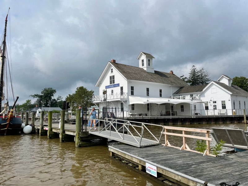 Maritime History Over Grid Logic