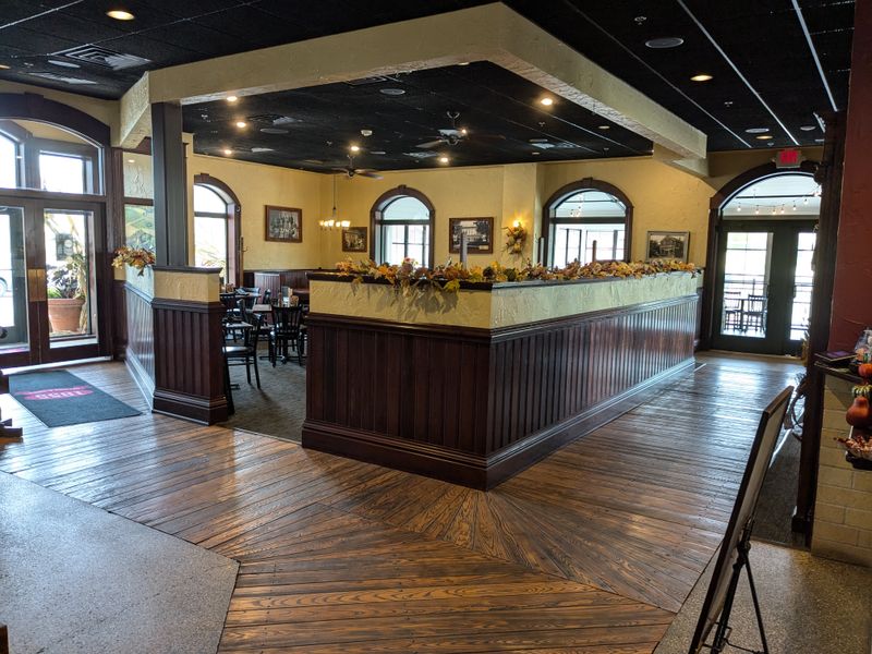 1885 Steakhouse & Saloon