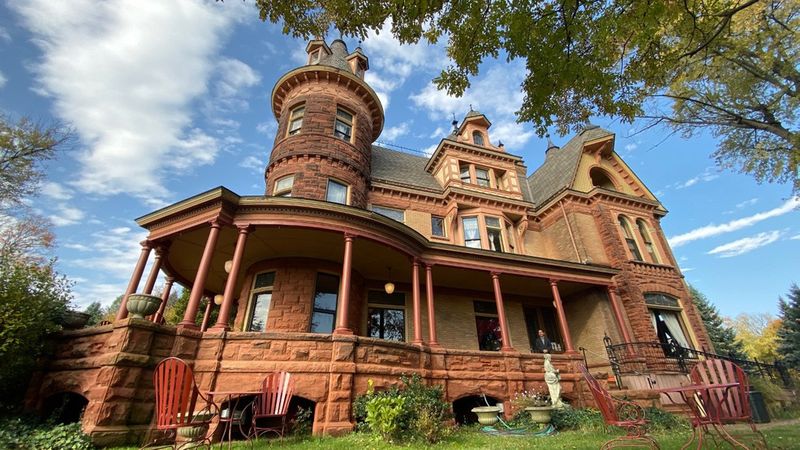 The Henderson Castle