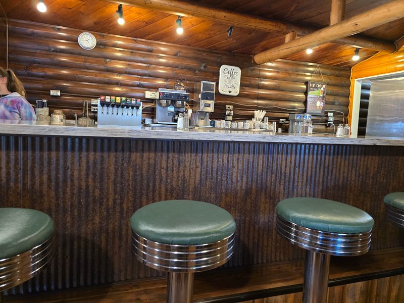 Lamar Log cabin Cafe (Silver Gate)