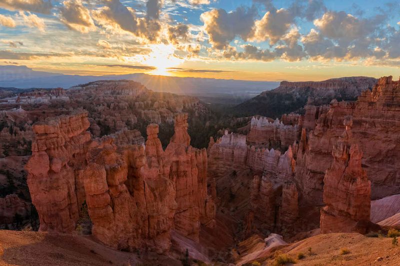 Watch Sunrise at Bryce Canyon's Amphitheater