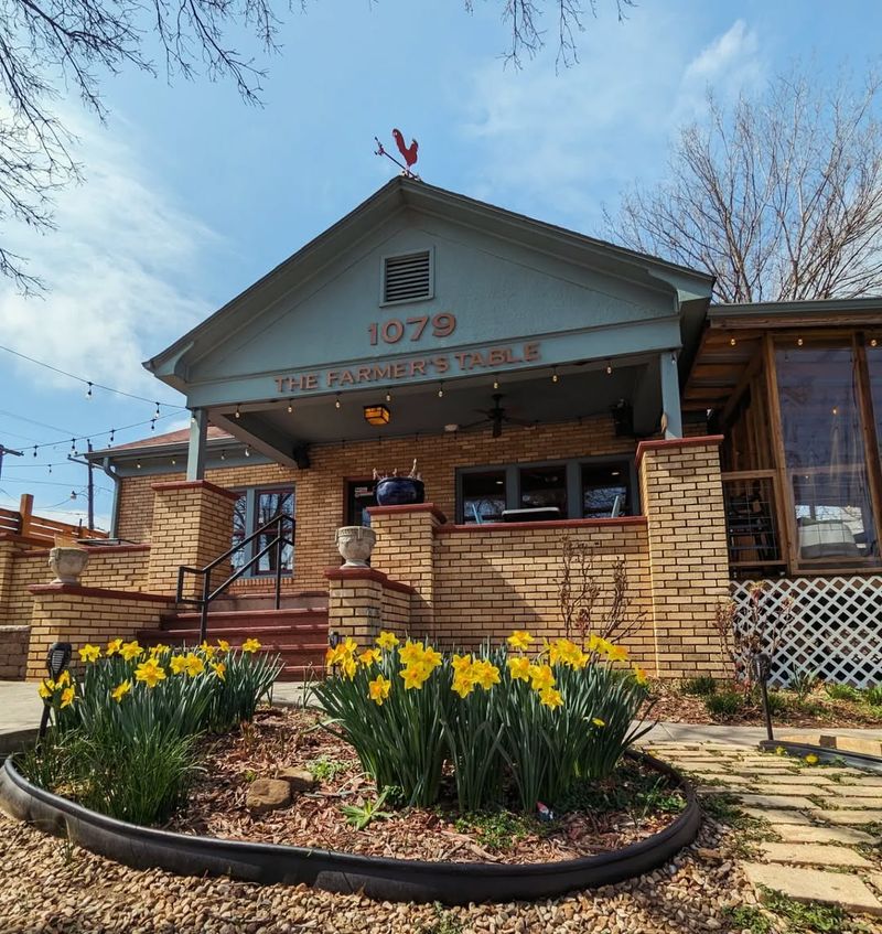 The Farmer's Table Cafe