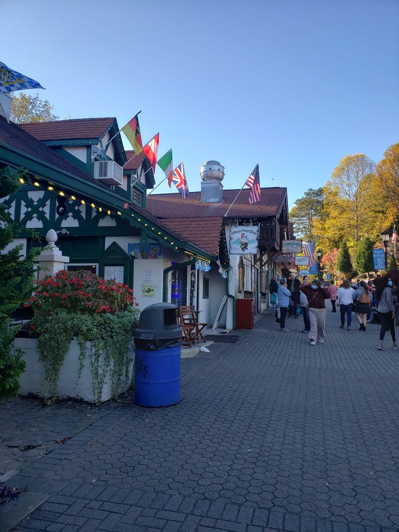 Why Helen Becomes a Repeat Stop for Road-Trippers Who Want Fun