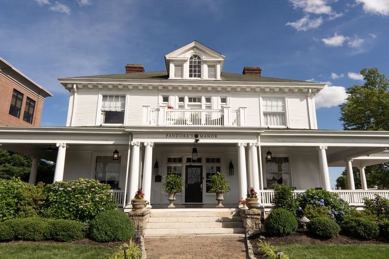 Pandora’s Manor Holiday Tea, High Point