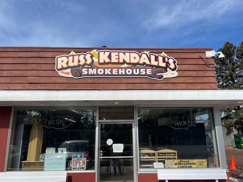 Russ Kendall's Smoke House, Knife River