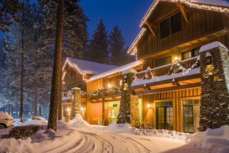 FivePine Lodge & Cabins