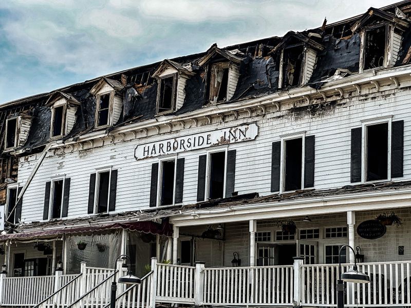 The Royal Hotel / Harborside Inn (Block Island)