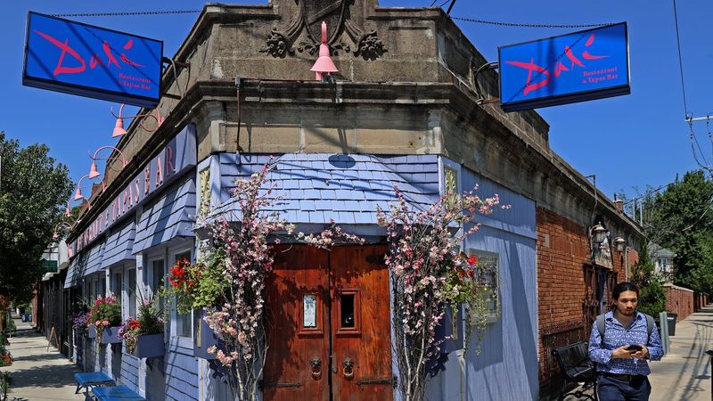 Rick’s Pub & Bakery – Island Pond