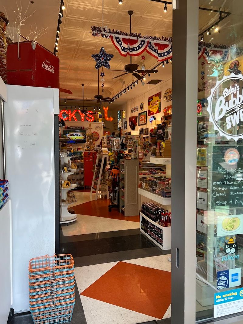 Ricky's Bubbles & Sweets Shoppe (Salem)